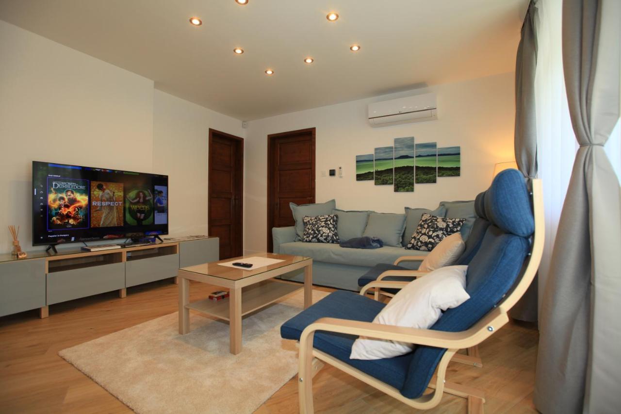 Paskal-Lux Apartments With Free Parking And Ac ブダペスト エクステリア 写真